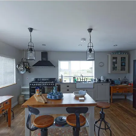 Entire Coastal In Connemara Ireland 골웨이